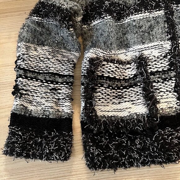 Chicos Full Zip Cardigan Jacket Size 1 Medium Boucle Yarn Textured Tweed Fringe - Picture 6 of 7